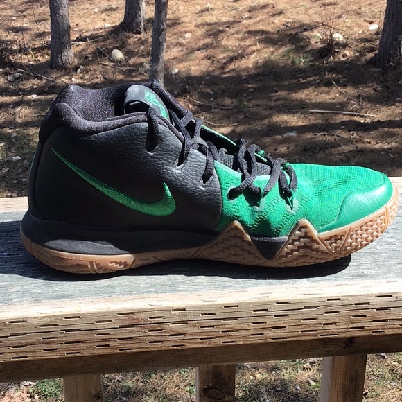 Nike Kyrie 4 - Picture 3 of 3